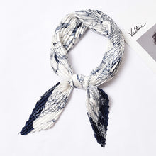 Load image into Gallery viewer, Organ pleated small square spring